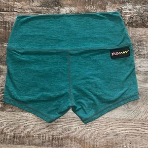 Elixir Extra Peachy Workout Shorts 🩷 Womens Size Large 🩷 CrossFit style shorts